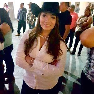 Meet your Posher, Thalia